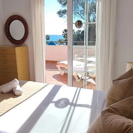 Burriana Silhouse נרחה